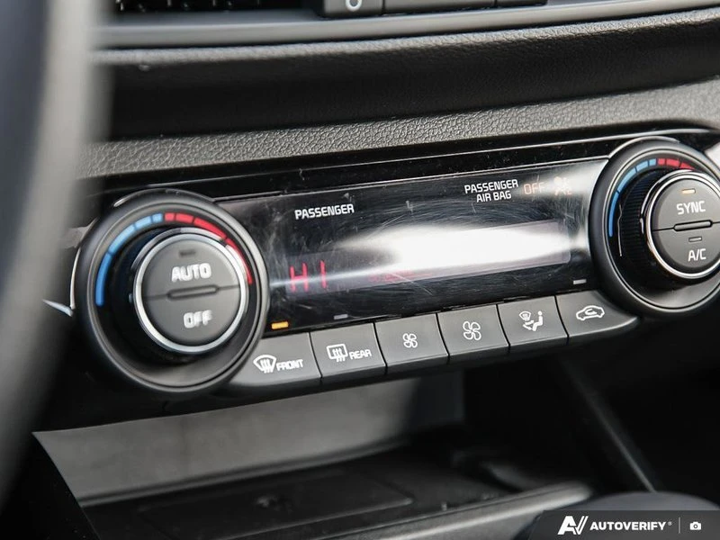 2022 Kia Forte - Image 16 of 20
