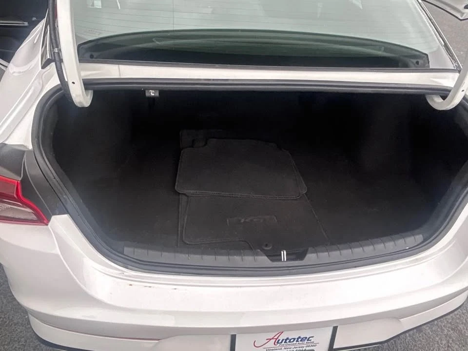 2022 Kia Optima/K5 - Image 17 of 17