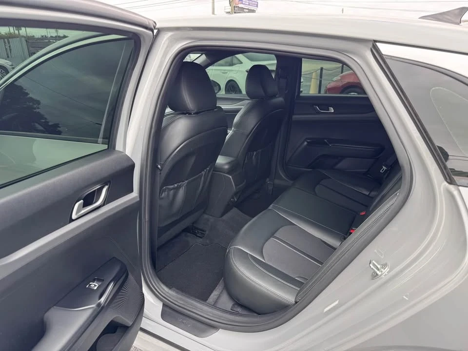 2022 Kia Optima/K5 - Image 9 of 11