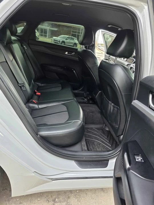 2022 Kia Optima/K5 - Image 9 of 18