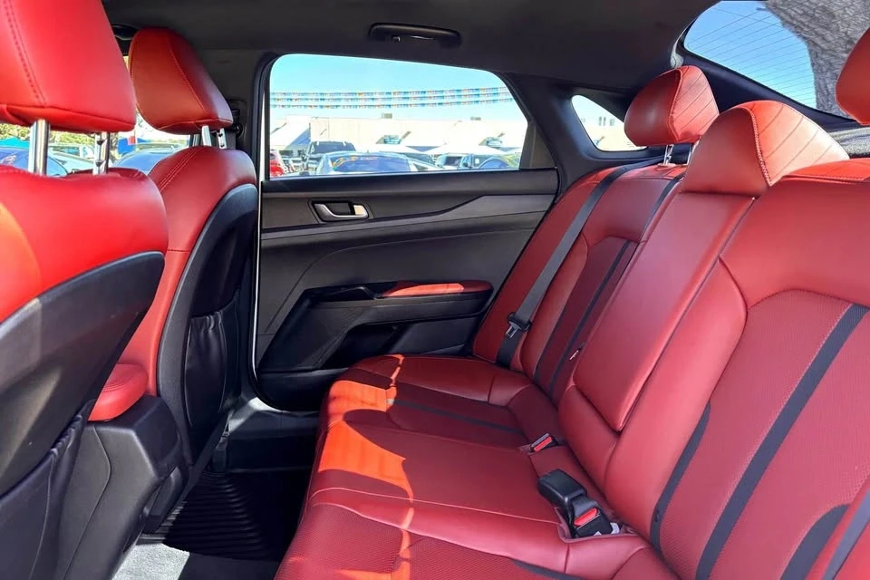 2022 Kia Optima/K5 - Image 8 of 10