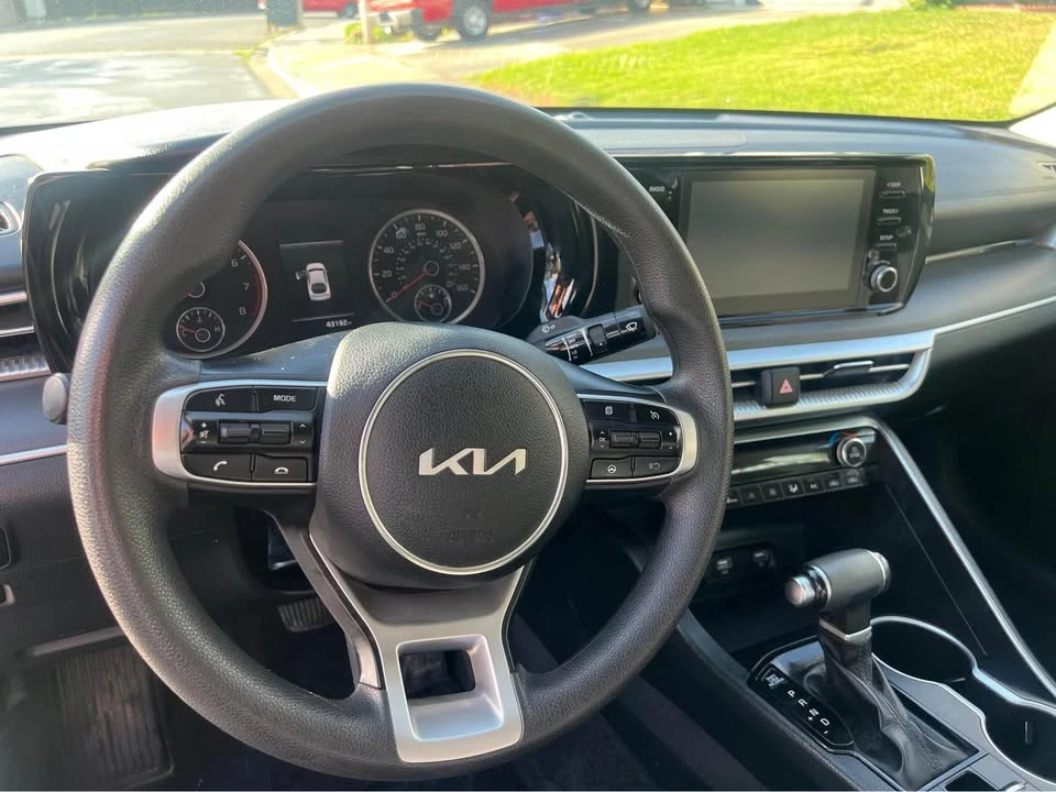 2022 Kia Optima/K5 - Image 10 of 14
