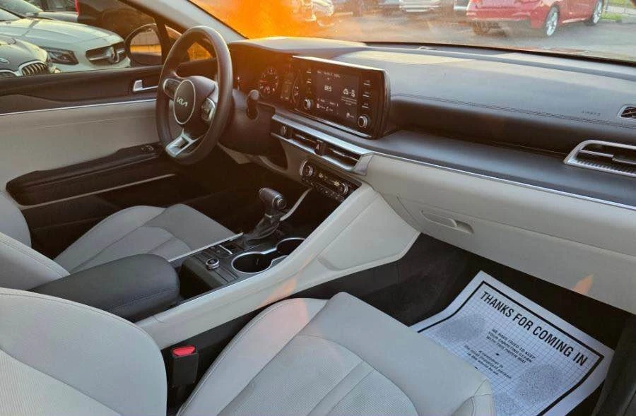 2022 Kia Optima/K5 - Image 10 of 14