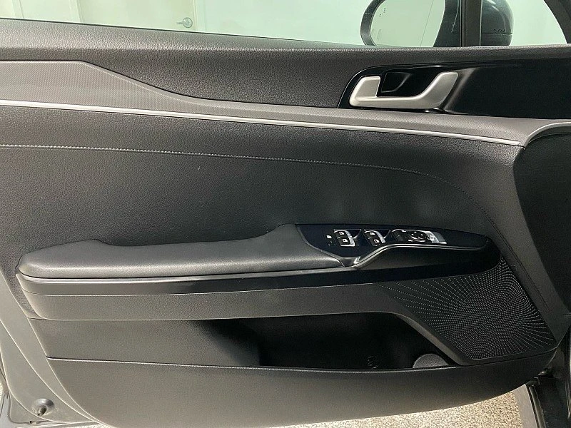 2022 Kia Optima/K5 - Image 8 of 19