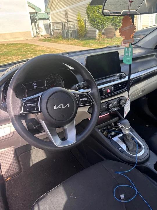 2022 Kia Seltos - Image 5 of 13