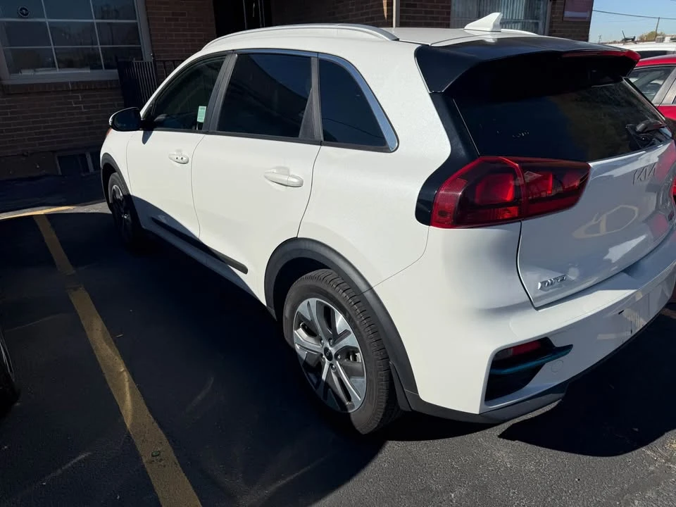 2022 Kia Niro - Image 4 of 12