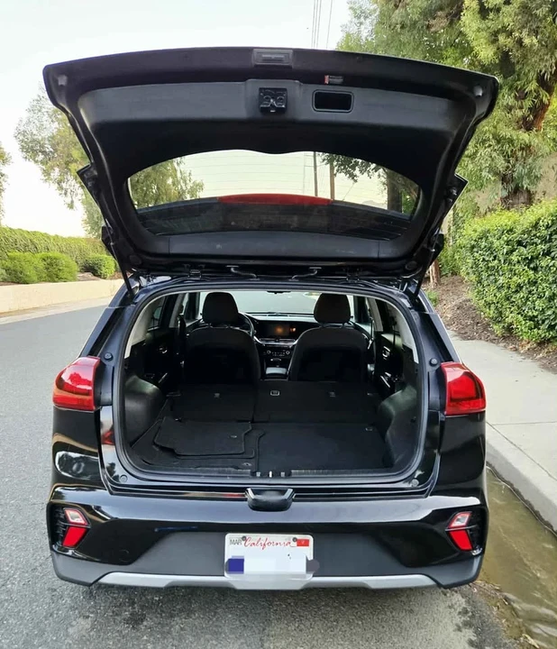 2022 Kia Niro - Image 8 of 15
