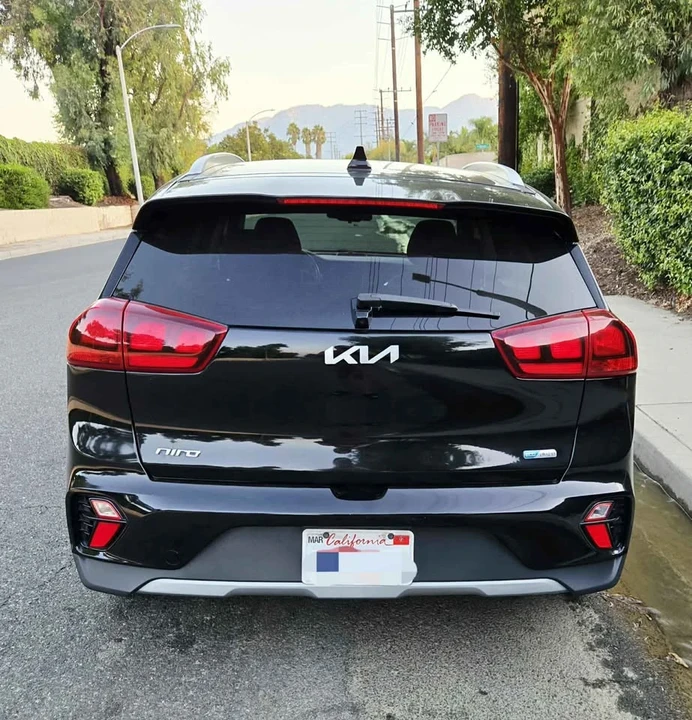 2022 Kia Niro - Image 4 of 15