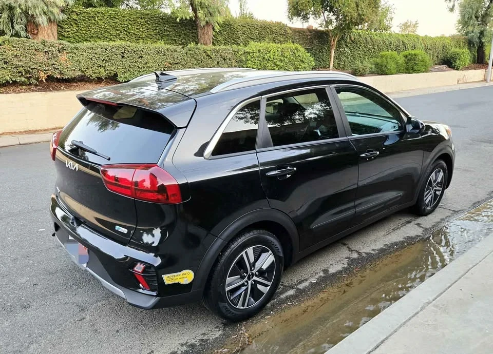 2022 Kia Niro - Image 6 of 15
