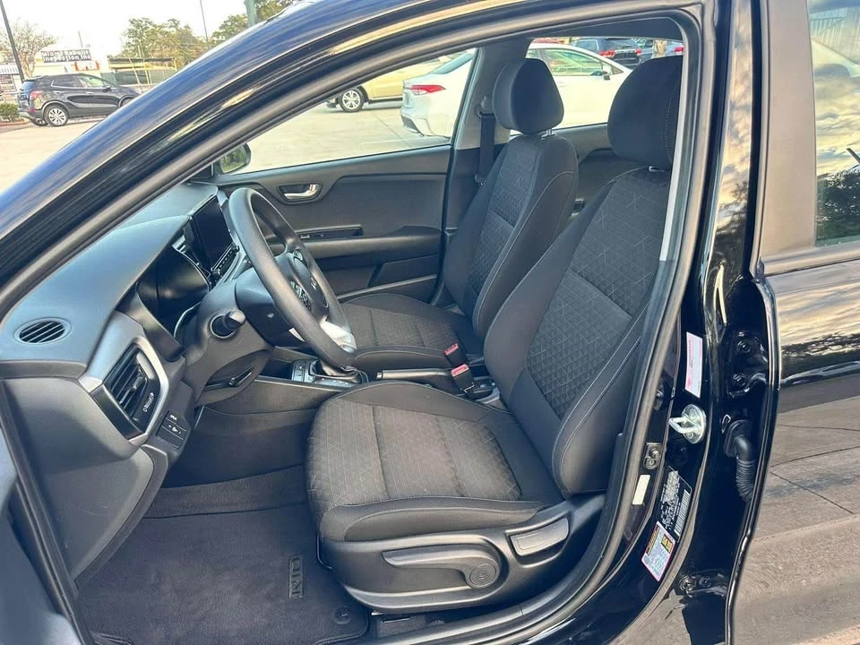 2022 Kia Rio - Image 6 of 8