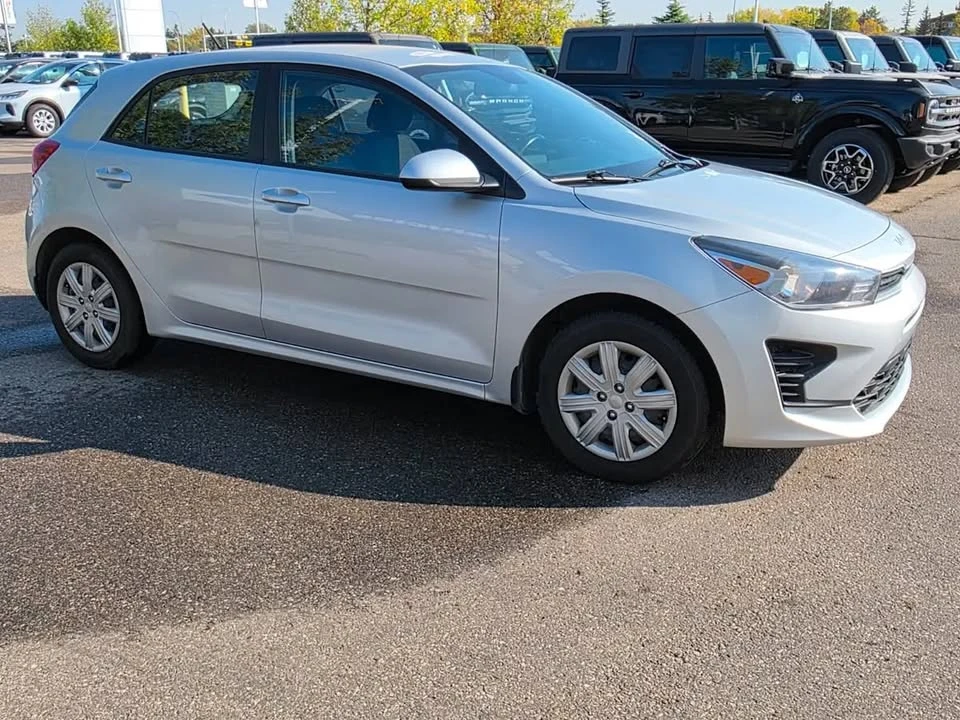 2022 Kia Rio - Image 2 of 12