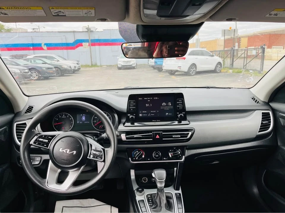2022 Kia Seltos - Image 12 of 14