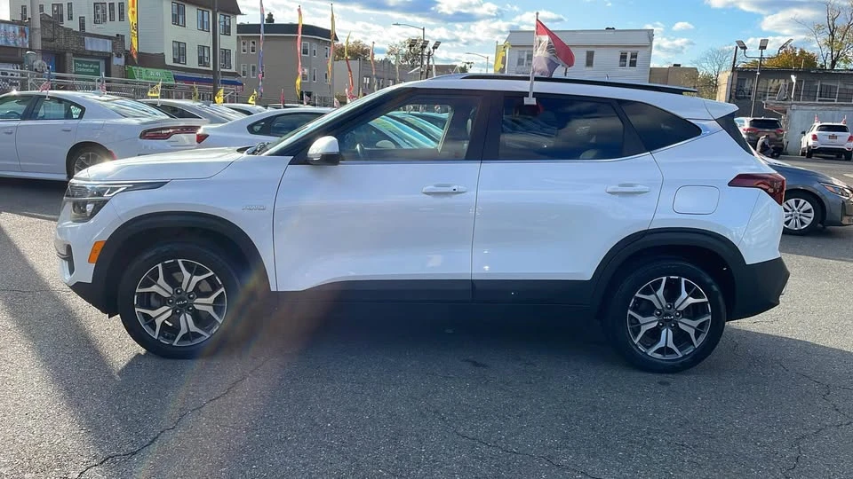 2022 Kia Seltos - Image 5 of 7