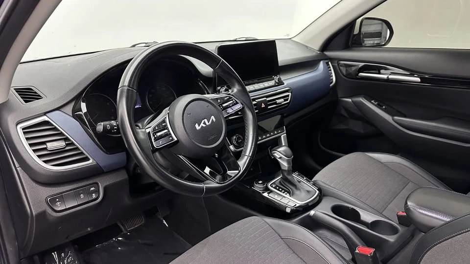 2022 Kia Seltos - Image 8 of 20