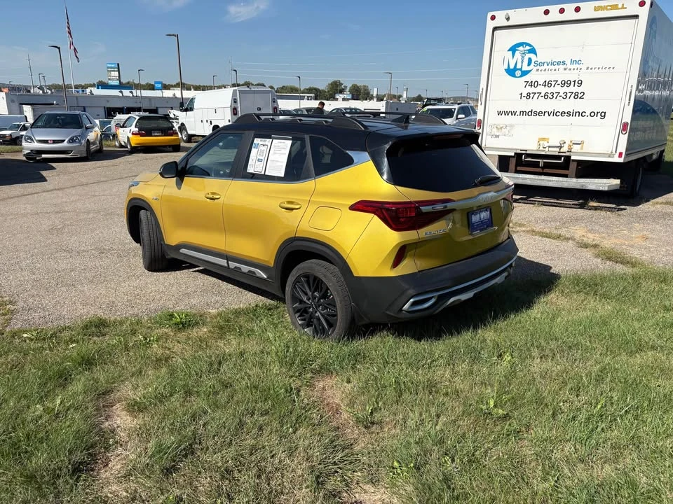 2022 Kia Seltos - Image 4 of 11