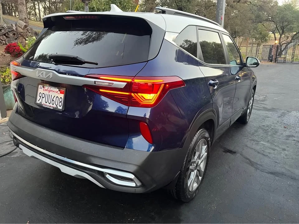 2022 Kia Seltos - Image 4 of 10