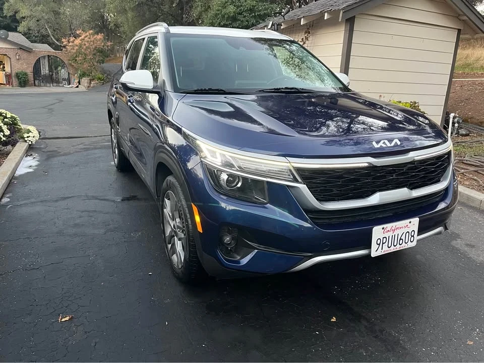 2022 Kia Seltos - Image 6 of 10