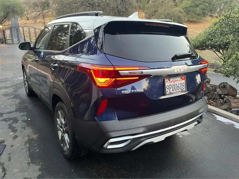 2022 Kia Seltos - Image 3 of 10