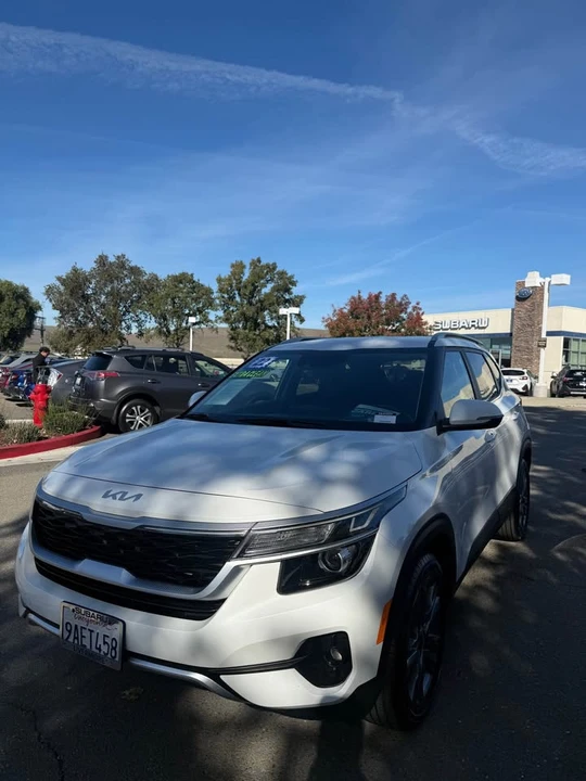 2022 Kia Seltos - Image 3 of 10