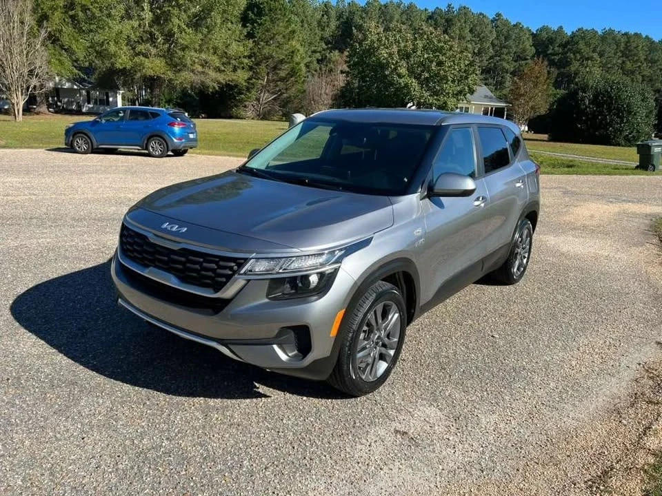 2022 Kia Seltos - Image 9 of 20