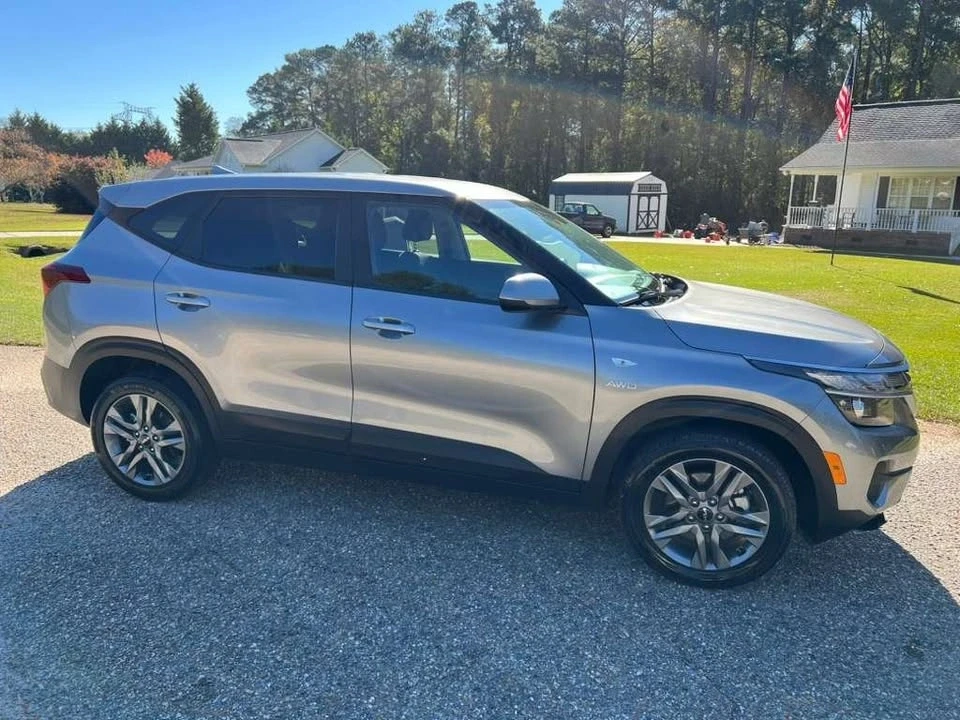 2022 Kia Seltos - Image 5 of 20