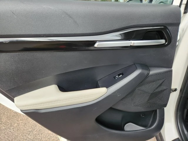 2022 Kia Seltos - Image 9 of 19