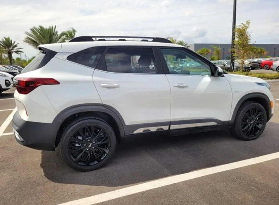 2022 Kia Seltos - Image 6 of 12