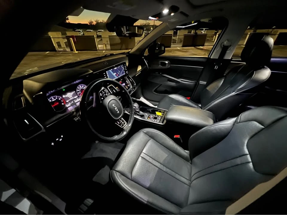2022 Kia Sorento - Image 2 of 7