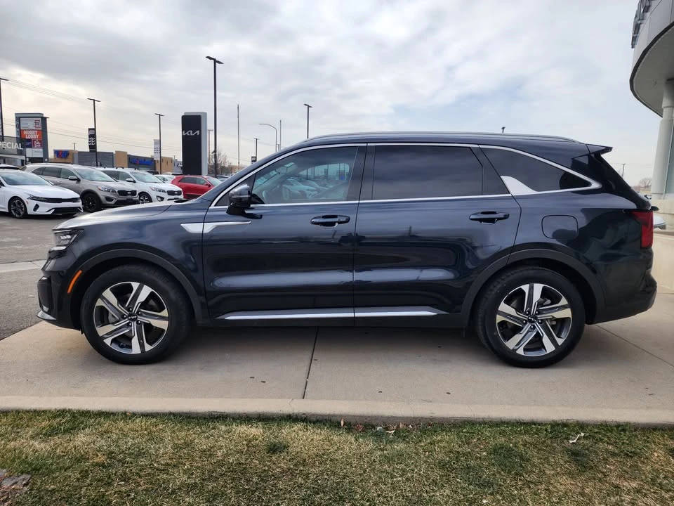 2022 Kia Sorento - Image 2 of 20