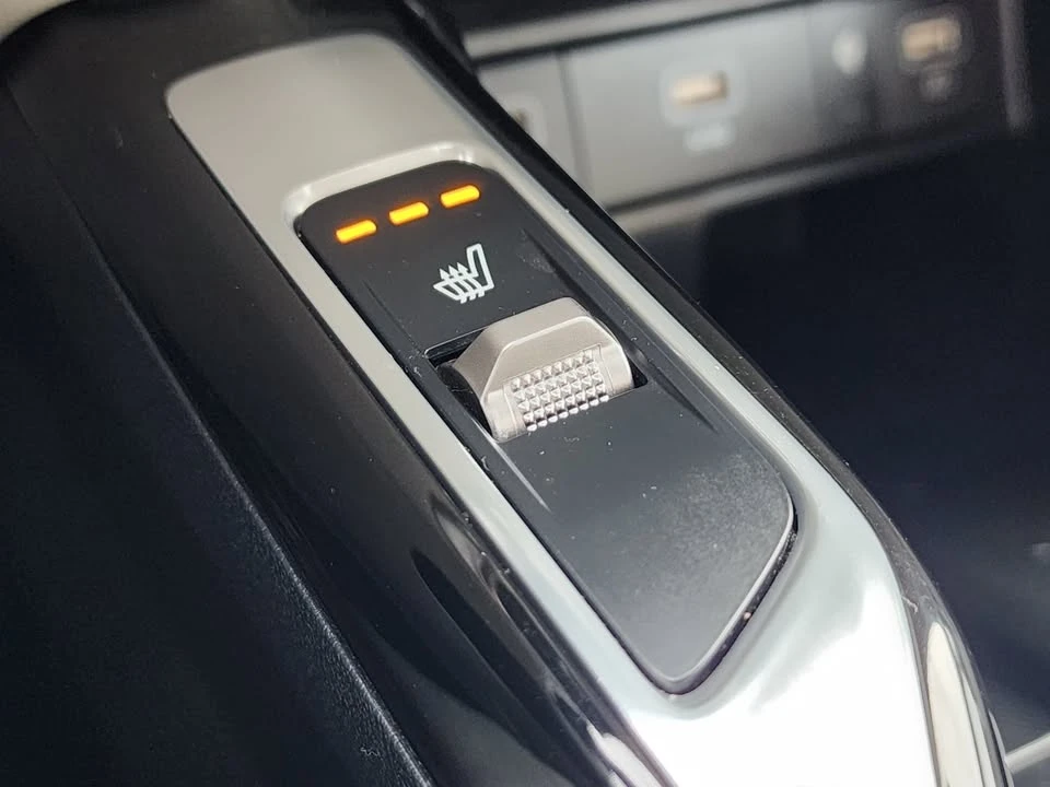 2022 Kia Sorento - Image 11 of 20
