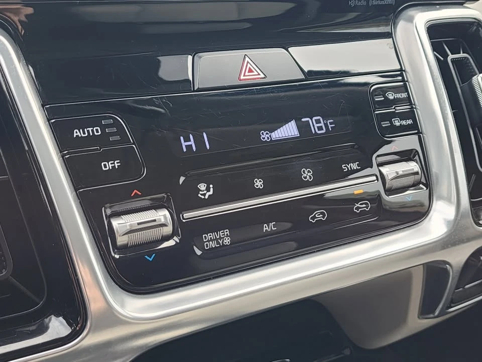 2022 Kia Sorento - Image 12 of 20
