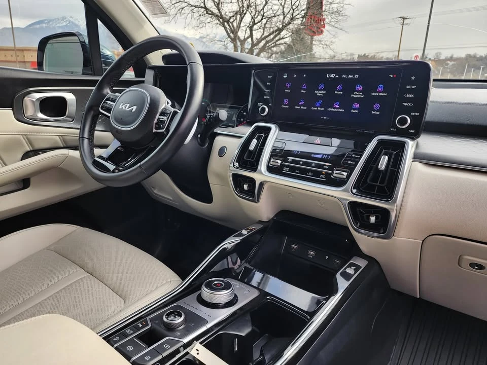 2022 Kia Sorento - Image 18 of 20