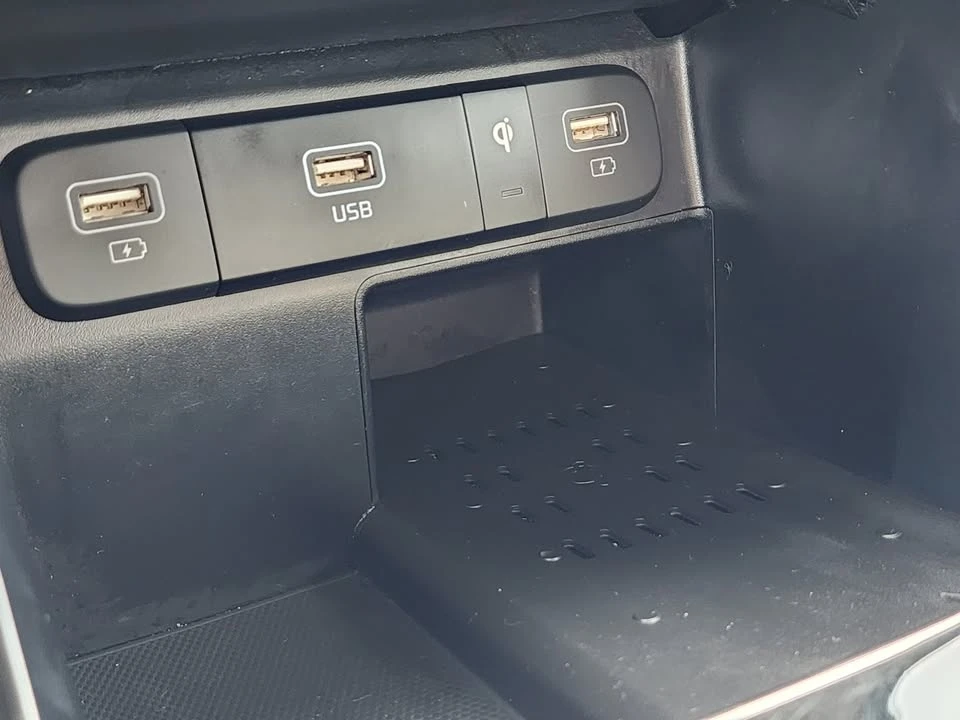 2022 Kia Sorento - Image 10 of 20