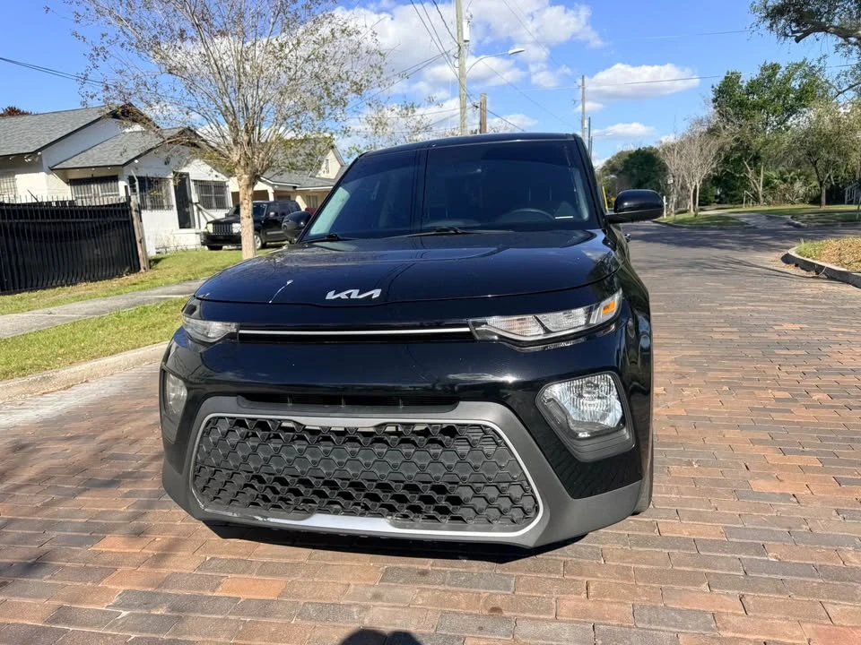 2022 Kia Soul - Image 6 of 19
