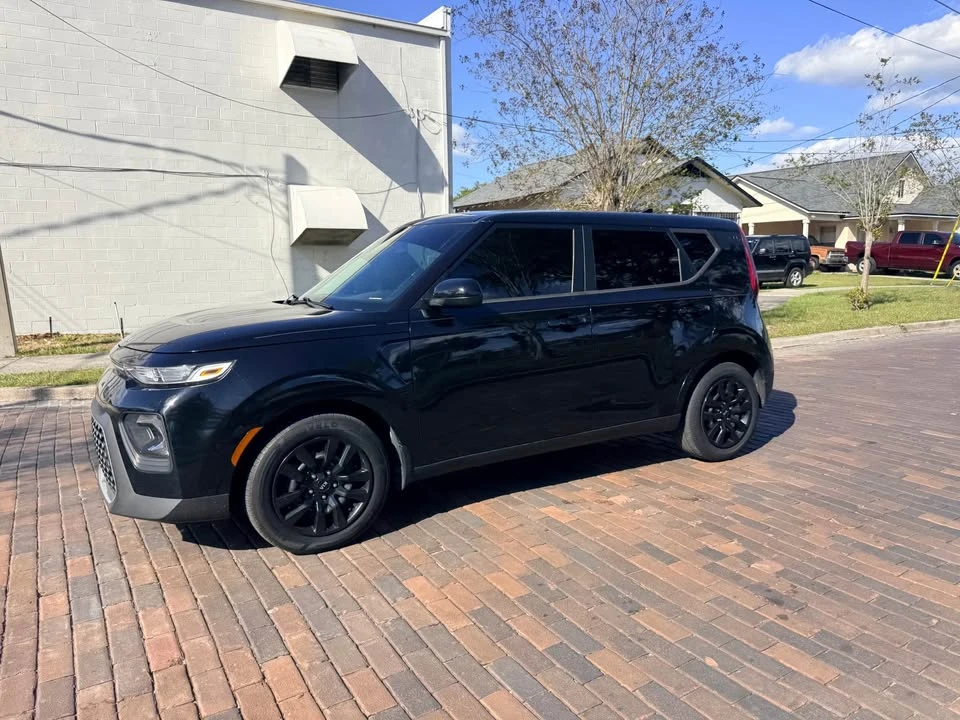 2022 Kia Soul - Image 2 of 19