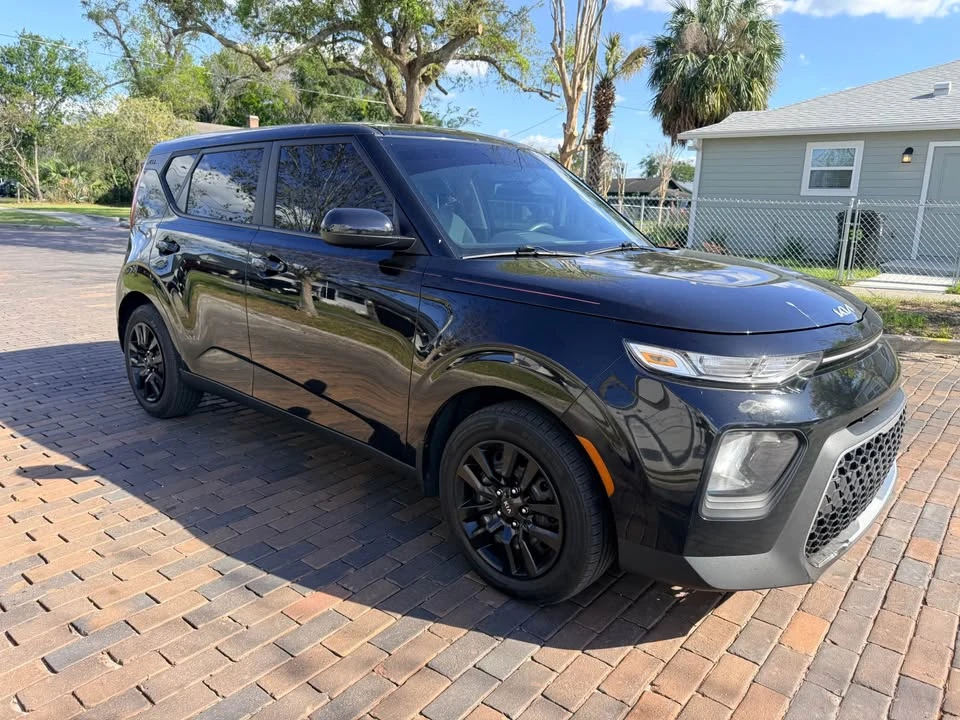 2022 Kia Soul - Image 8 of 19