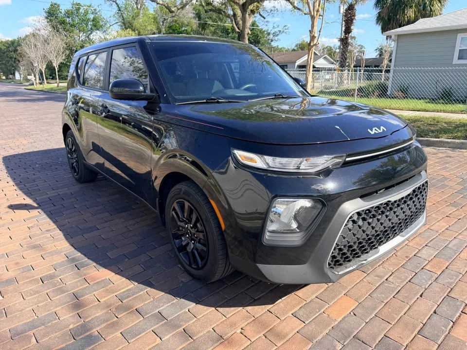 2022 Kia Soul - Image 9 of 19