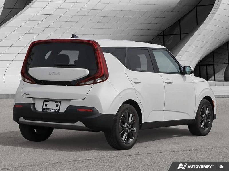 2022 Kia Soul - Image 5 of 20