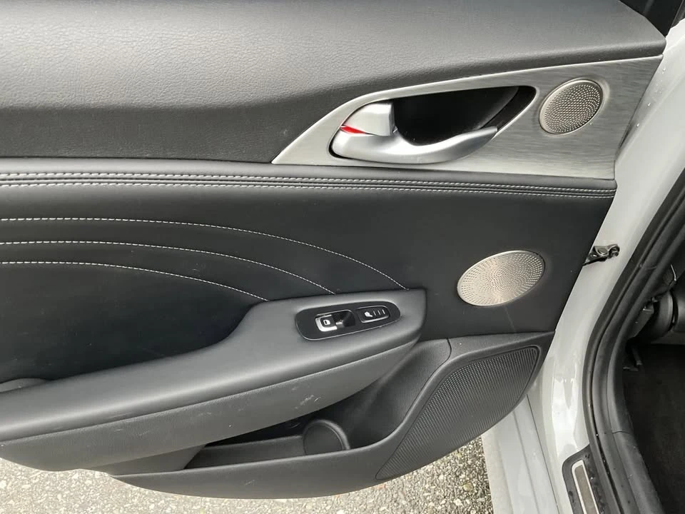 2022 Kia Stinger - Image 10 of 20