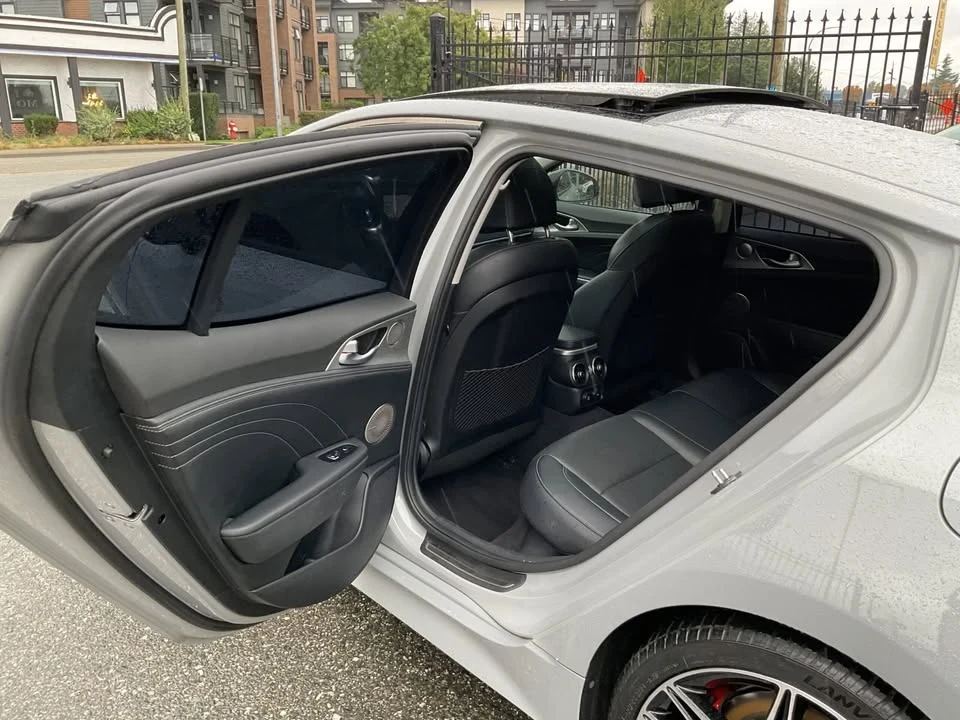 2022 Kia Stinger - Image 9 of 20
