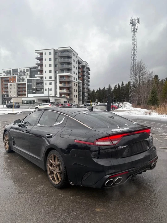 2022 Kia Stinger - Image 8 of 11