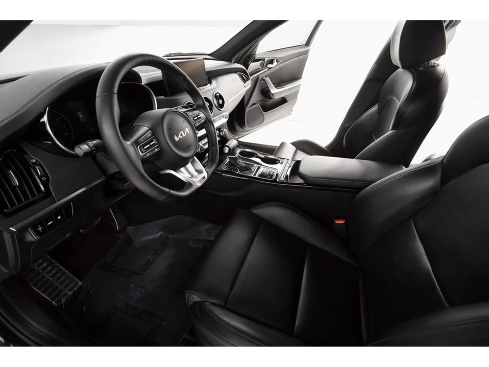 2022 Kia Stinger - Image 18 of 19