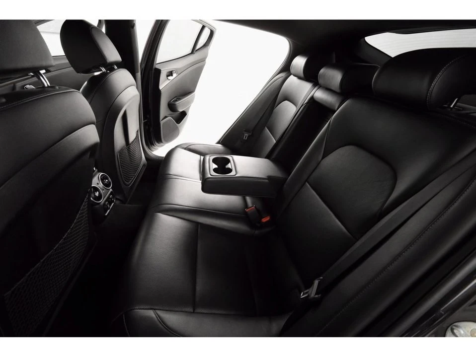 2022 Kia Stinger - Image 14 of 19