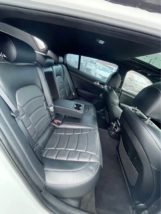 2022 Kia Stinger - Image 4 of 7