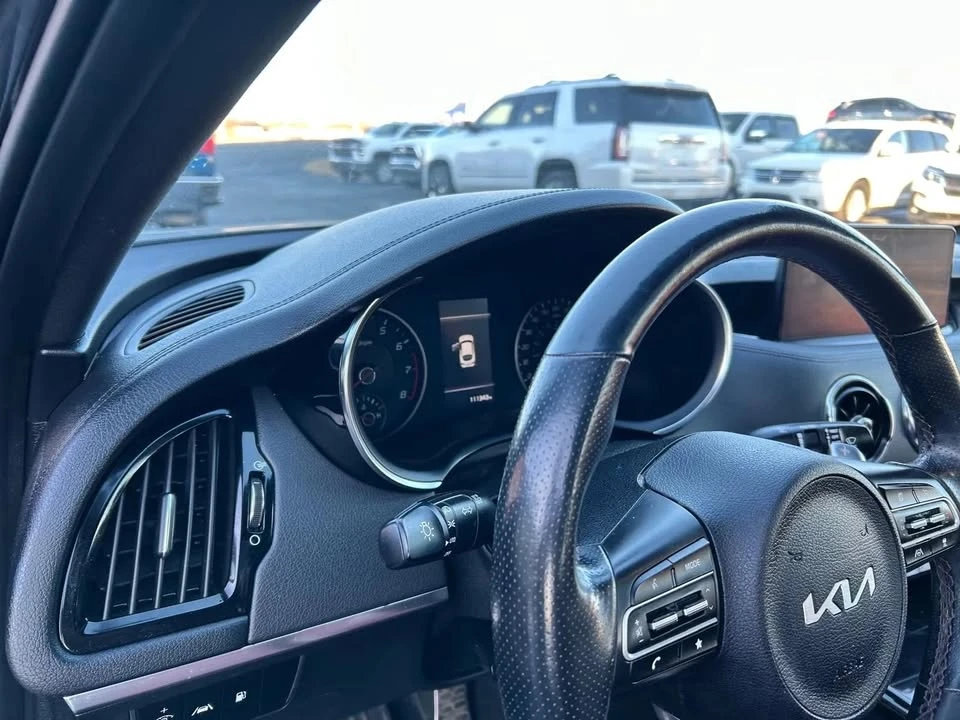 2022 Kia Stinger - Image 9 of 19