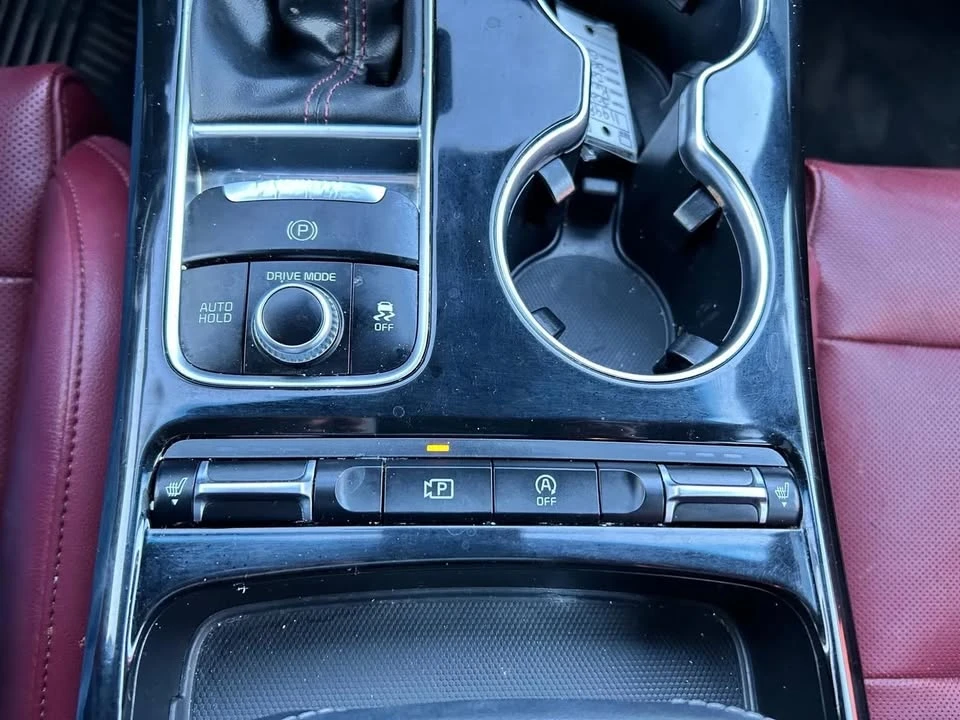 2022 Kia Stinger - Image 16 of 19