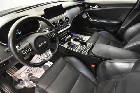 2022 Kia Stinger - Image 6 of 11