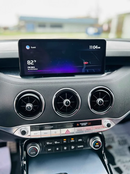 2022 Kia Stinger - Image 10 of 11