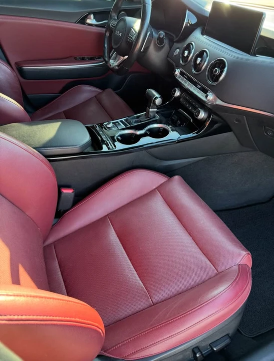 2022 Kia Stinger - Image 8 of 13