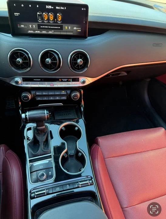 2022 Kia Stinger - Image 12 of 13